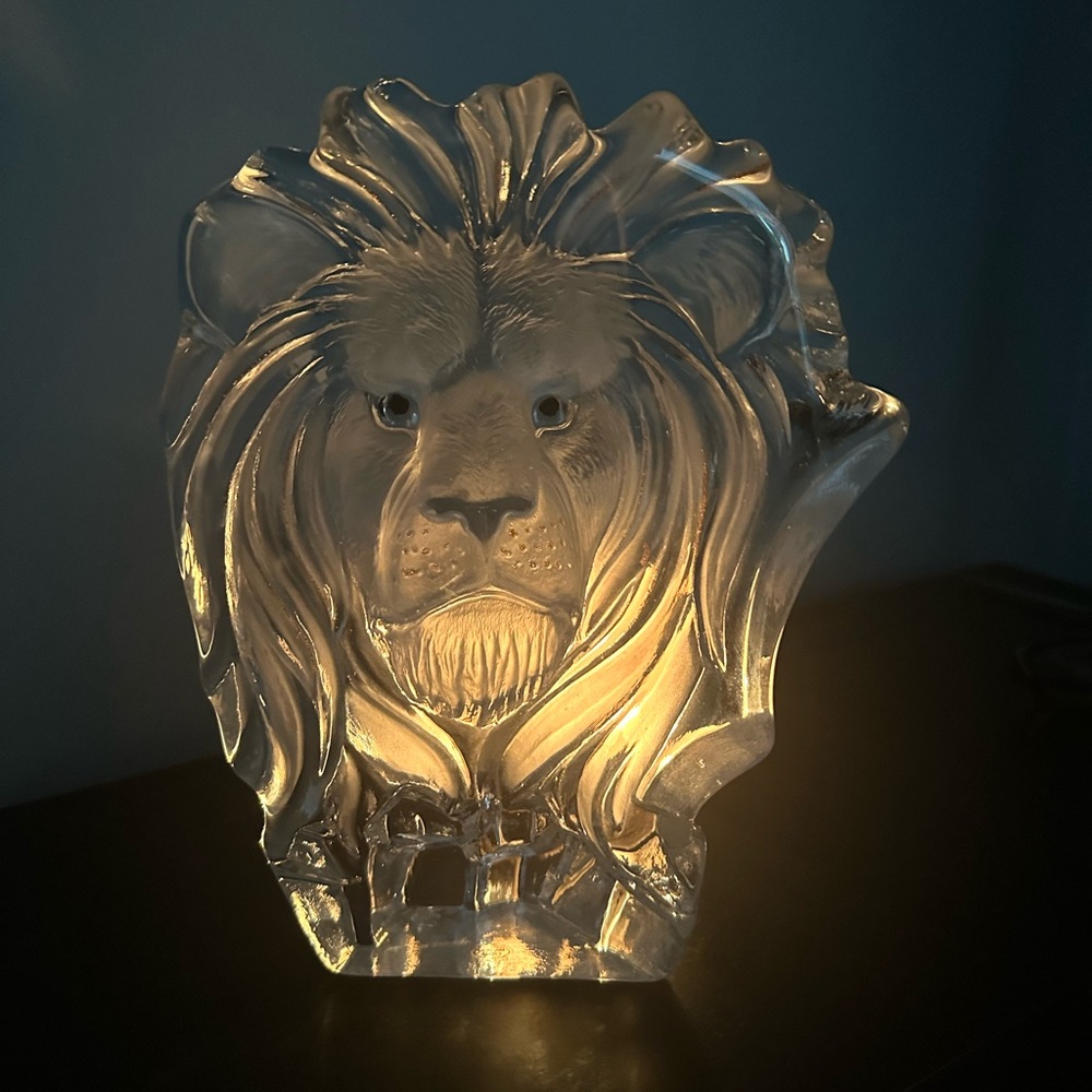 Crystal Glass Lion Sculpture